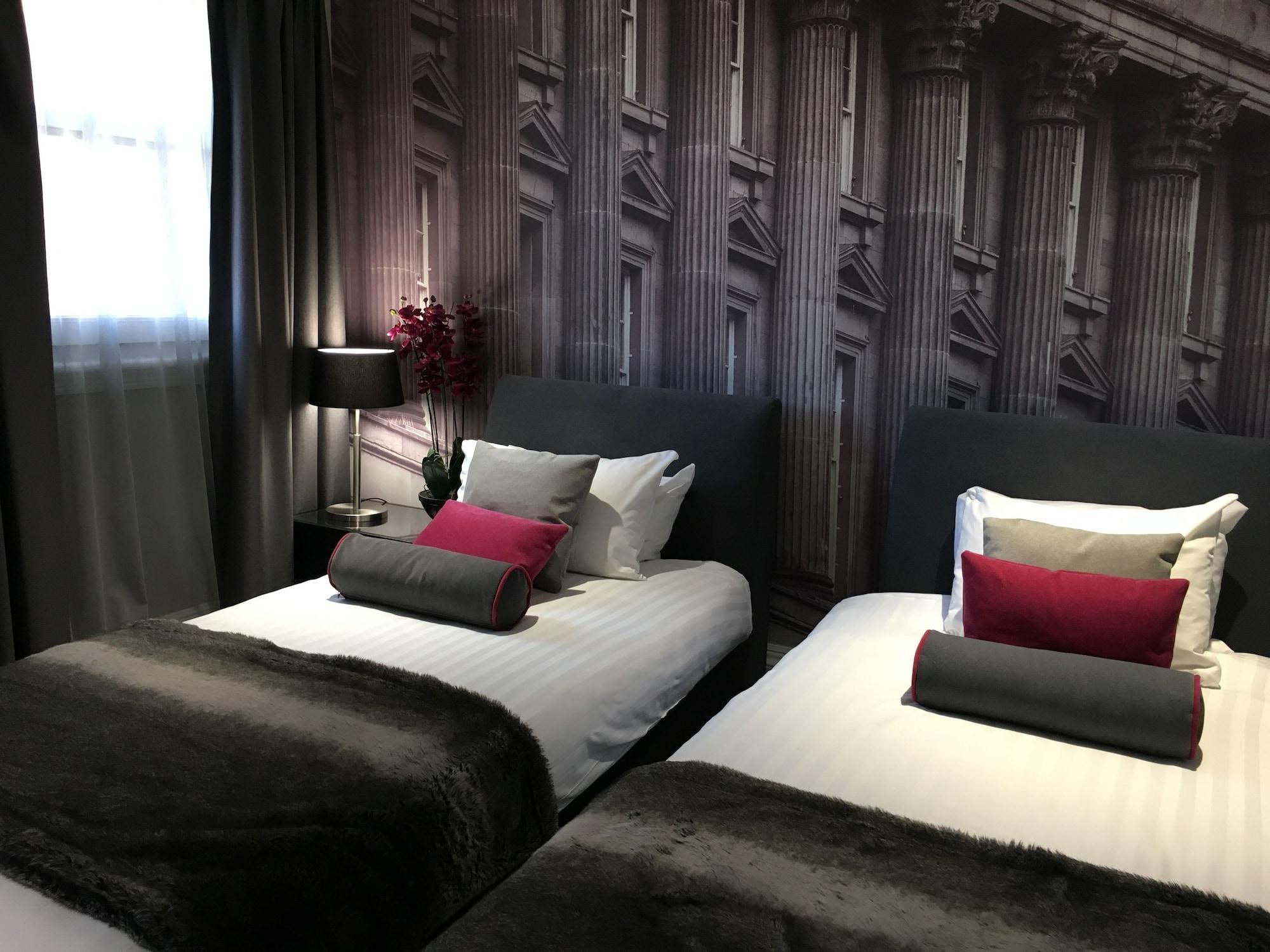 Отель Grey Street 4*